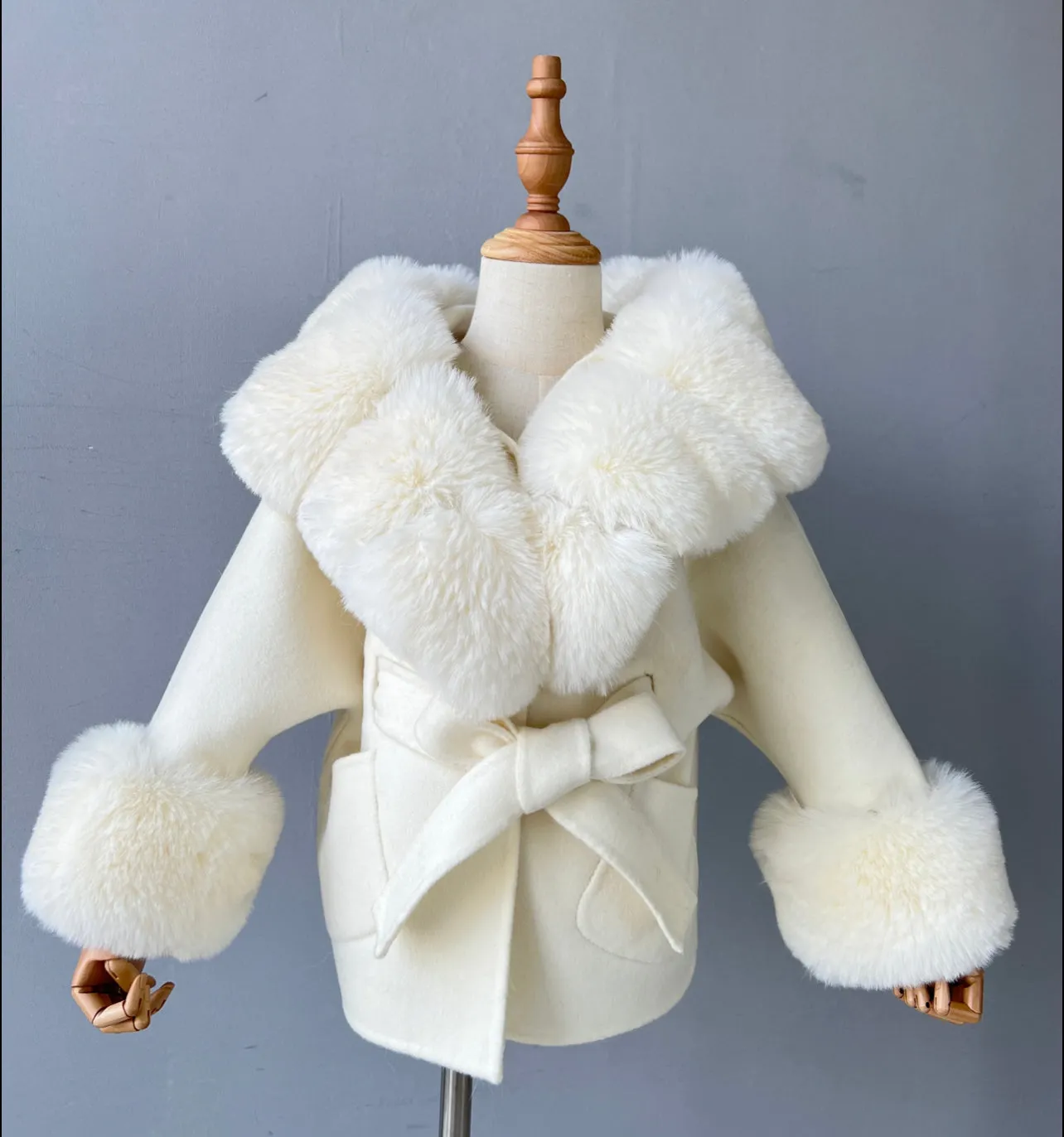 MI LOVES SIGNATURE Luxurious Anna cashmere kids coat with Synthetic fur trim and cuffs in Beautiful Ivory colour .