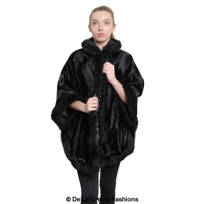 Women’s Tribal Print Fur Lined Hooded Cape